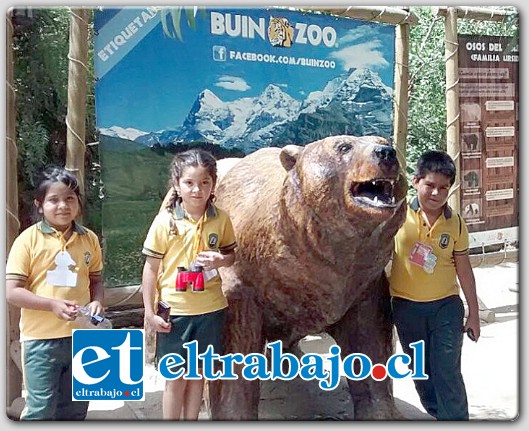 Con gran alegría han recibido los alumnos de las diferentes escuelas de la comuna de Catemu, la oportunidad de viajar a Santiago con motivo de finalización de año escolar 2014.