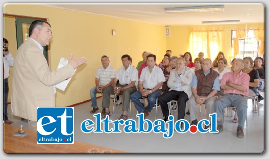 La tarde de este martes el Gobernador Eduardo León hizo entrega del Fondo Social Presidente de la República a la Junta de Vecinos de Población San Antonio de Putaendo.