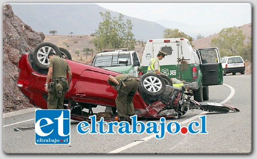 Un choque y posterior volcamiento se registró la mañana de este viernes en el sector conocido como El Tucúquere, en la carretera que une Putaendo con Cabildo