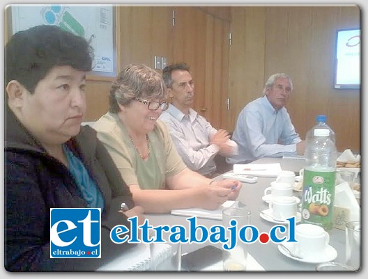 Una importante reunión de trabajo la Unión Comunal de Juntas de Vecinos Valle de Putaendo con representantes de Esval.