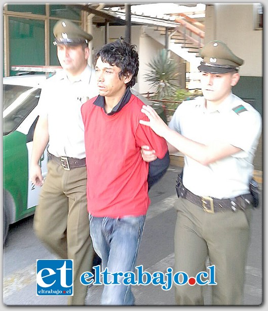 Personal de Carabineros de Plan Centauro, detuvo al antisocial conocido como ‘El Juanaca’ cometiendo un robo de especies en una vivienda ubicada en calle Michimalongo de Villa El Carmen de San Felipe.