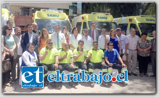 Las ambulancias fueron exhibidas en la Plaza Cívica de San Felipe por el Servicio de Salud Aconcagua.