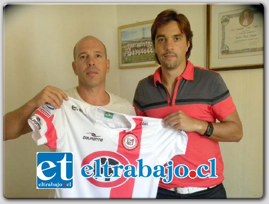 Cesar Vigevani (a la derecha en la foto)) será el nuevo director técnico del Uní. El coach llega acompañado del Preparador físico Gerardo Piersanti.