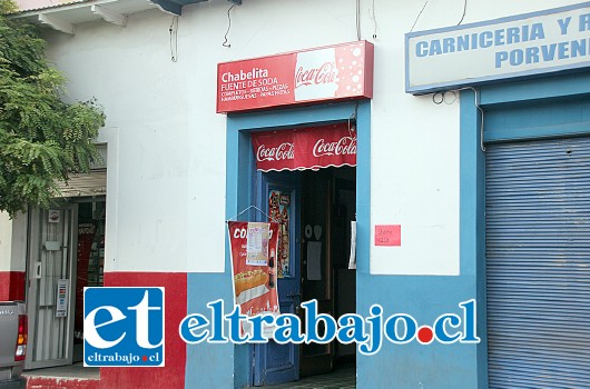 En este local un Adulto Mayor de aproximadamente 70 años, hurtó la suma de $50.000 en efectivo, propiamente desde local ‘La Chabelita’.