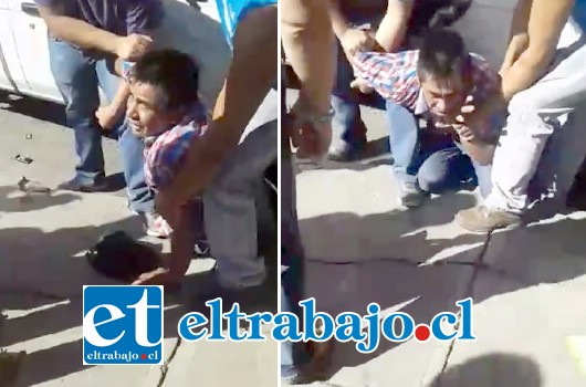 El antisocial al verse reducido por la turba que logró capturarlo, pidió perdón de rodillas para no volver a la cárcel. El delincuente quedó registrado en un video que se viralizó por las redes sociales tras robar una gargantilla de oro a una abuelita de 71 años de edad.