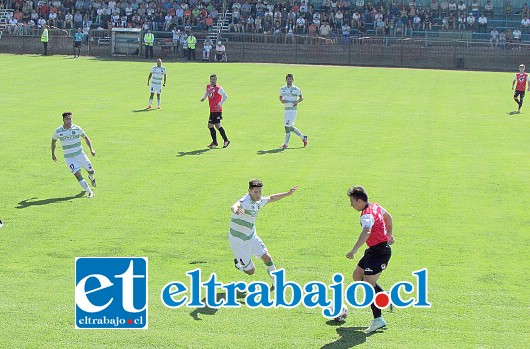 Solo en el inicio del partido, jugado en el Municipal de Villarrica, Deportes Temuco fue un rival de cuidado, después de los 20’ todo fue para el Uní Uní.