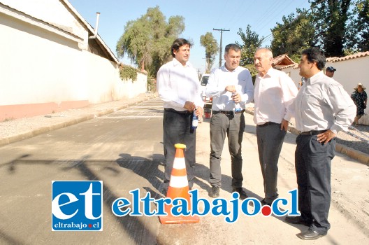 Autoridades de gobierno visitaron las obras de pavimentación de la calle Belisario Montenegro que ya cuenta con un 36% de adelanto y contempla una inversión de 740 millones de pesos.