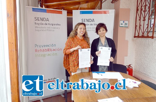 Directora Servicio de Salud Aconcagua, Dra. Vilma Olave y la Directora del Senda, Claudia Berríos, en convenio para implementar el Programa ‘Trabajar con Calidad de Vida’.