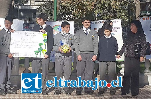 Alumnos de enseñanza básica principalmente participaron de este concurso de dibujo enmarcado en el Día Mundial sin fumar.