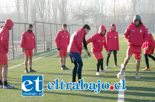 Los cadetes del Uní Uní están haciendo una mini pretemporada para llegar en óptimas condiciones físicas y futbolísticas al próximo campeonato del Fútbol Joven de Chile.