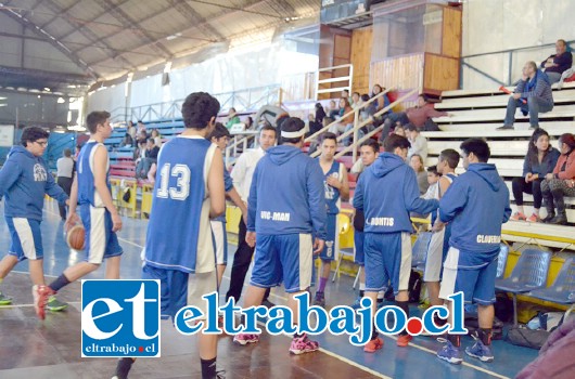 Tres derrotas en los infantiles y un triunfo en la serie de honor, fue el saldo que dejaron los enfrentamientos del Prat frente a la Universidad de Chile.