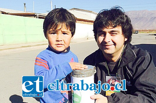 Más de cien voluntarios participaron la mañana del sábado en la campaña ‘Todos con Franco’ para recaudar donaciones que ayudarán al pequeño de dos años, quien padece del ‘Síndrome de Apert’. Hasta los niños aportaron.