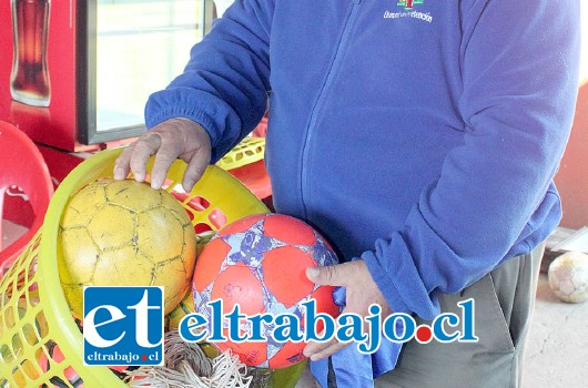 Estos son los balones que ya tenían listos para sacar del local.