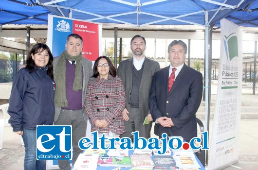 De esta feria participó el Director Regional del Sernac, Nicolás Corvalán junto al gobernador de San Felipe, Eduardo León con apoyo del municipio sanfelipeño.