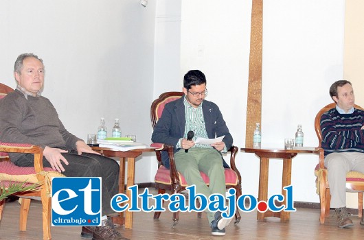 En esta jornada reflexiva se presentó el párroco de la Iglesia Catedral, Padre Ricardo Cortés; y el Magister en Gestión Ambiental, Manuel Escudero.