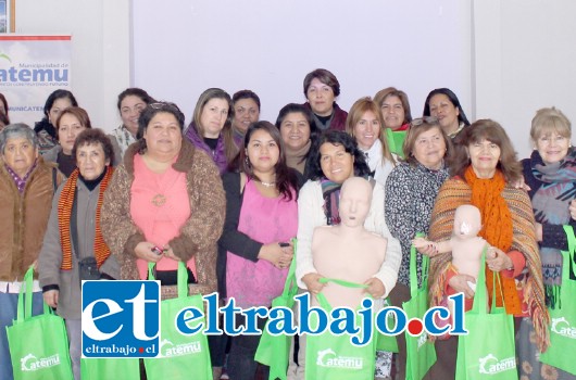 Un total de 25 mujeres participaron de la primera capacitación sobre primeros auxilios coordinada por la Oficina de la Mujer.