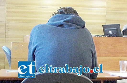 El alumno, mayor de 18 años, quedó con cautelares de arraigo nacional y firma mensual por cuatro meses en Fiscalía.