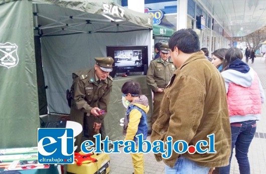 Carabineros de la Prefectura Aconcagua realizó el pasado fin de semana en el Centro Comercial Open Plaza de la ciudad de San Felipe abierta a todo público.