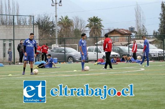 Durante la semana, la escuadra albirroja ha entrenado fuerte pensando en el duro desafío del domingo en el Municipal.