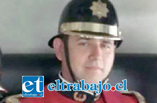 Carlos Camu Collantes, bombero sanfelipeño que espera tu ayuda este sábado.