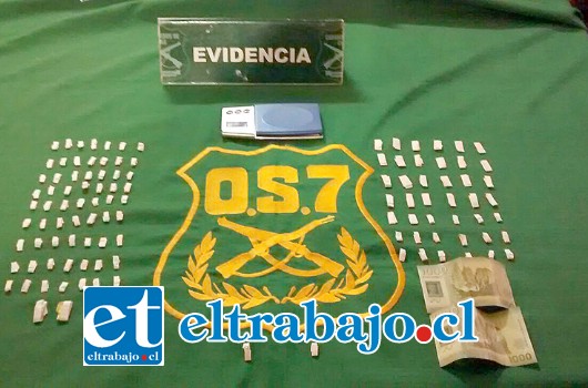 Esta es parte de la droga incautada por personal de OS7 de Carabineros de San Felipe tras el allanamiento a tres inmuebles desplegado durante el lunes y martes pasado.