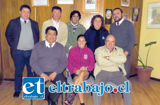 El alcalde Claudio Zurita, recibió a la atleta santamariana Nataly Rosas, tras un exitoso paso por la competencia internacional en Francia.