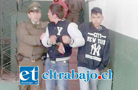 Los delincuentes cuentan con un amplio prontuario delictual, por lo que Carabineros investiga su vinculación en otros delitos perpetrados en la misma villa.