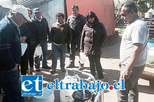 El taller realizado por Prodesal, buscó capacitar a los usuarios para que puedan realizar mantenciones, limpieza y sanitización de estas maquinarias.