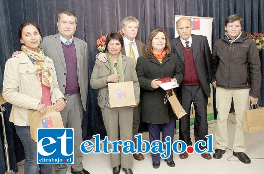 Junto a los profesores destacados, estuvo el Intendente regional Gabriel Aldoney, el secretario regional ministerial de Educación Alejandro Tapia, el gobernador provincial de san Felipe Eduardo León y el alcalde Patricio Freire.