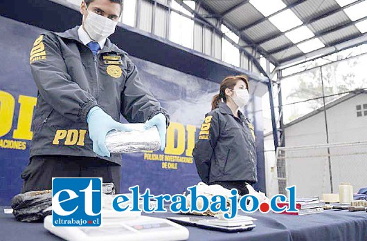 Los efectivos policiales incautaron droga, armamento y municiones.