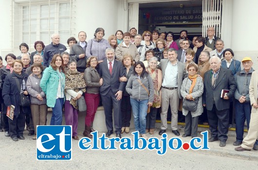 Reunión Ministro Cultura Ernesto Ottone y Gobernador Eduardo León se reunieron con adultos mayores para socializar el Proyecto de Ley de Presupuesto 2016,