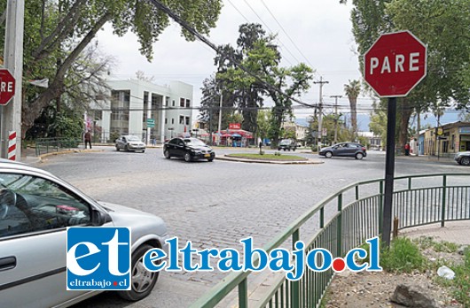 Uno de los sectores beneficiados por la instalación de semáforos podría ser la intersección de Av. Argentina con Santa Teresa.