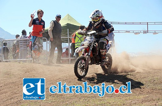 Congregando a casi 400 competidores, este sábado se llevó a cabo la séptima fecha nacional enduro SsangYong 2015, realizado en la comuna de Putaendo.