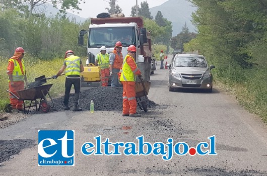 Fueron 600 metros cuadrados los bacheados en el Camino Viejo Las Peñas de la comuna de Llay Llay.