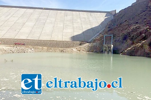 El presidente de la Junta de Vigilancia del Río Putaendo confirma el rumor que existía sobre las filtraciones que se producirían en el Embalse Chacrillas.