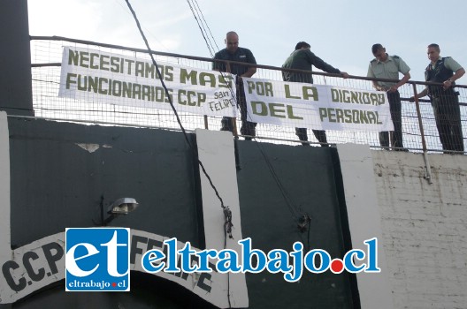 Gendarmes de CCP San Felipe volvieron a manifestarse y paralizaron parcialmente sus funciones.