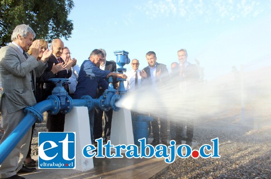 Diversas autoridades participaron de la inauguración de las obras de ampliación y mejoramiento del APR El Cobre-La Colonia en Catemu.