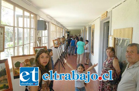 Este sábado se inauguró la exposición ‘Imaginando y haciendo caminos por el arte’, en la escuela San Alberto de Guzmanes.