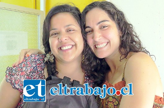 Carolina Pacheco y Patricia Martínez, profesionales del convenio Servicio País-Municipalidad de Llay Llay de los ámbitos cultura y medioambiente.