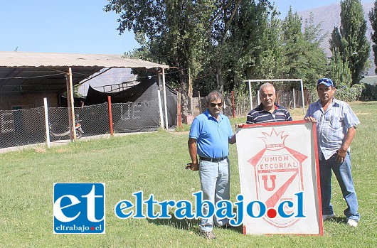 CANCHA DE LA DISCORDIA.- Esta es la cancha que usan los futbolistas pero que pertenece a una vecina de El Escorial.