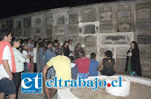 Se realizará el último tour por el Cementerio de Almendral denominado ‘Turismo para vivos y muertos’, este miércoles a partir de las 21.00 horas.