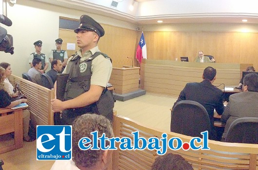 La audiencia convocó a los intervinientes para la revisión de medidas cautelares del imputado en la sala del Tribunal de Garantía de San Felipe.