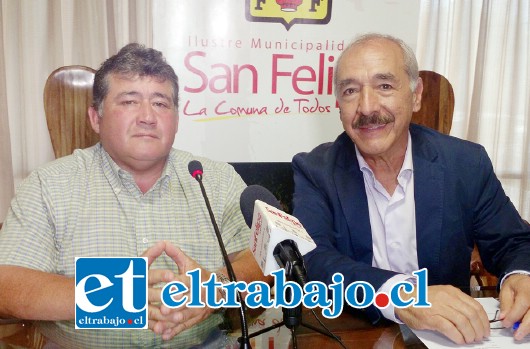 lcalde de San Felipe, Patricio Freire junto a José Toro, productor de chicha en el sector de Almendral.