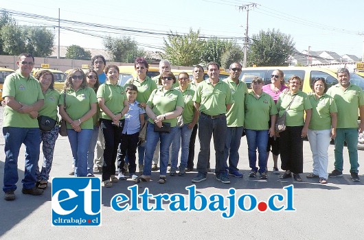 Gran cantidad de furgones con sus respectivos propietarios y conductores, acudieron al llamado de Carabineros para hacer una última revisión previo al inicio del año escolar.