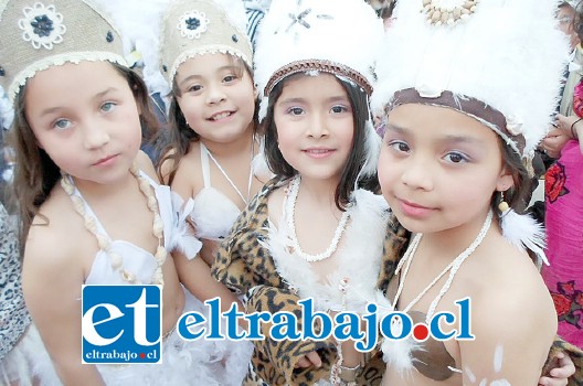 CASI LISTAS.- Ellos son los pequeñitos de la Escuela José Bernardo Suárez de El Asiento, quienes ya están preparando sus bailes pascuenses.