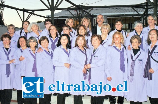 SIEMPRE DE LILA.- Ellas son las Damas de Lila de San Felipe, un ejemplo de entrega y solidaridad para enfermos de cáncer terminal.