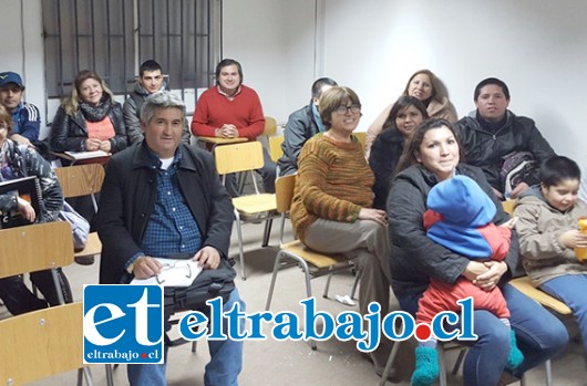 El diálogo contó con la participación de estudiantes de diversas poblaciones de la comuna.