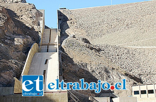 Debido a nuevas filtraciones de agua, el embalse Chacrillas no podrá acumular el agua de las lluvias de invierno.