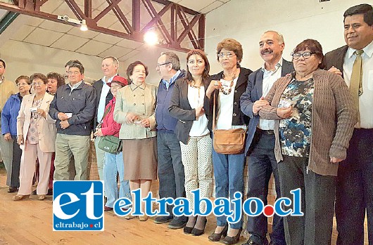 Diversos alcaldes de la provincia de San Felipe participaron de la firma del convenio que permite a los adultos mayores beneficiarse con una tarifa reducida.