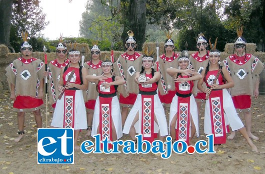 PASIÓN INDUSTRIALINA.- Ellos son los bailarines que en 2015 ganaron el campeonato nacional de folklore, este año buscan defenderlo con su gran talento.